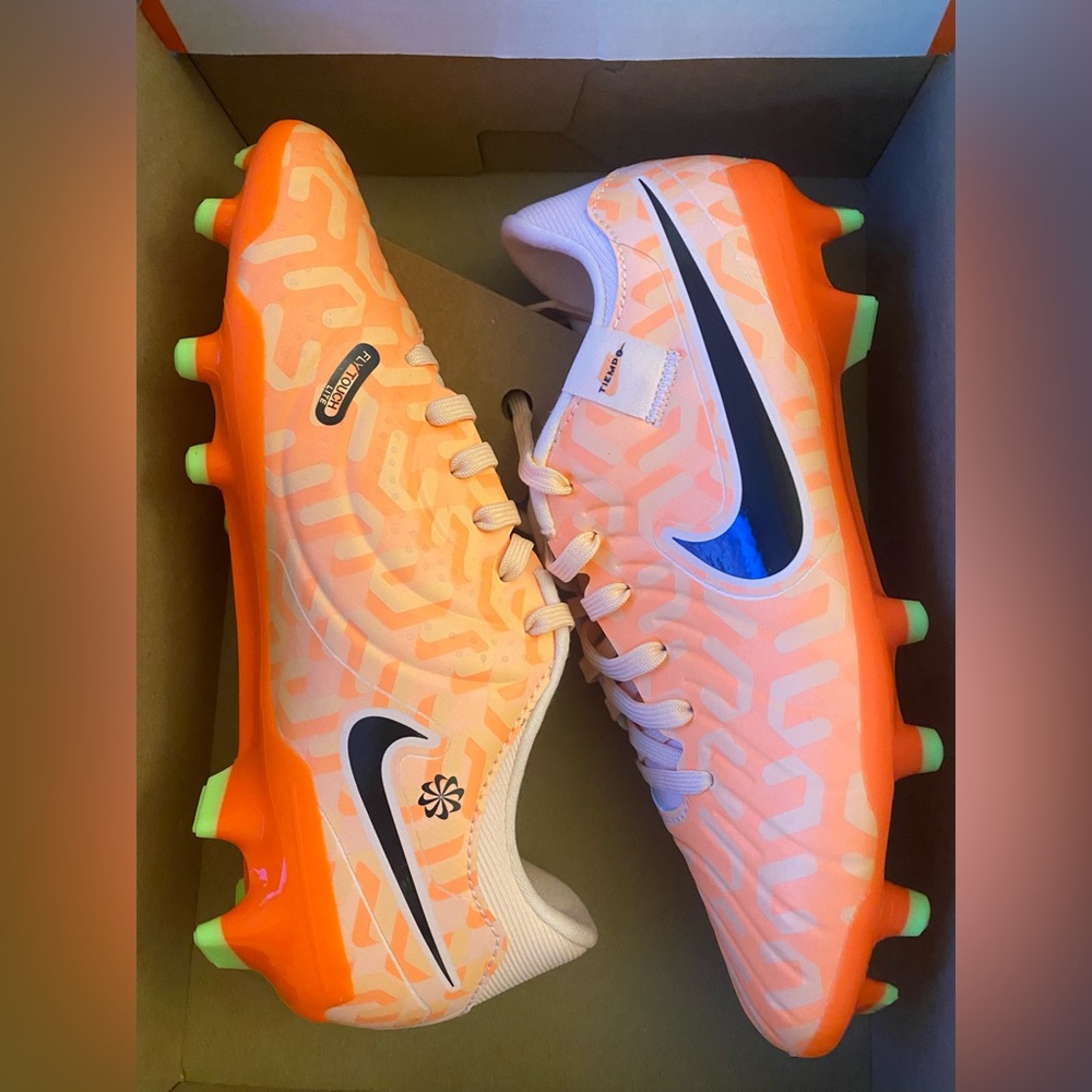 Nike tiempo legend 10 academy FG/MG size 6 men. New!!!